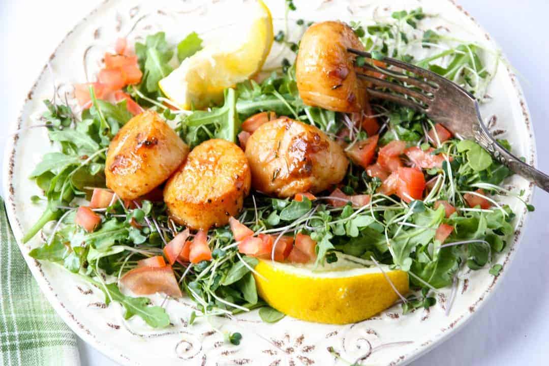 Pan Seared Scallops in Chardonnay Butter Sauce