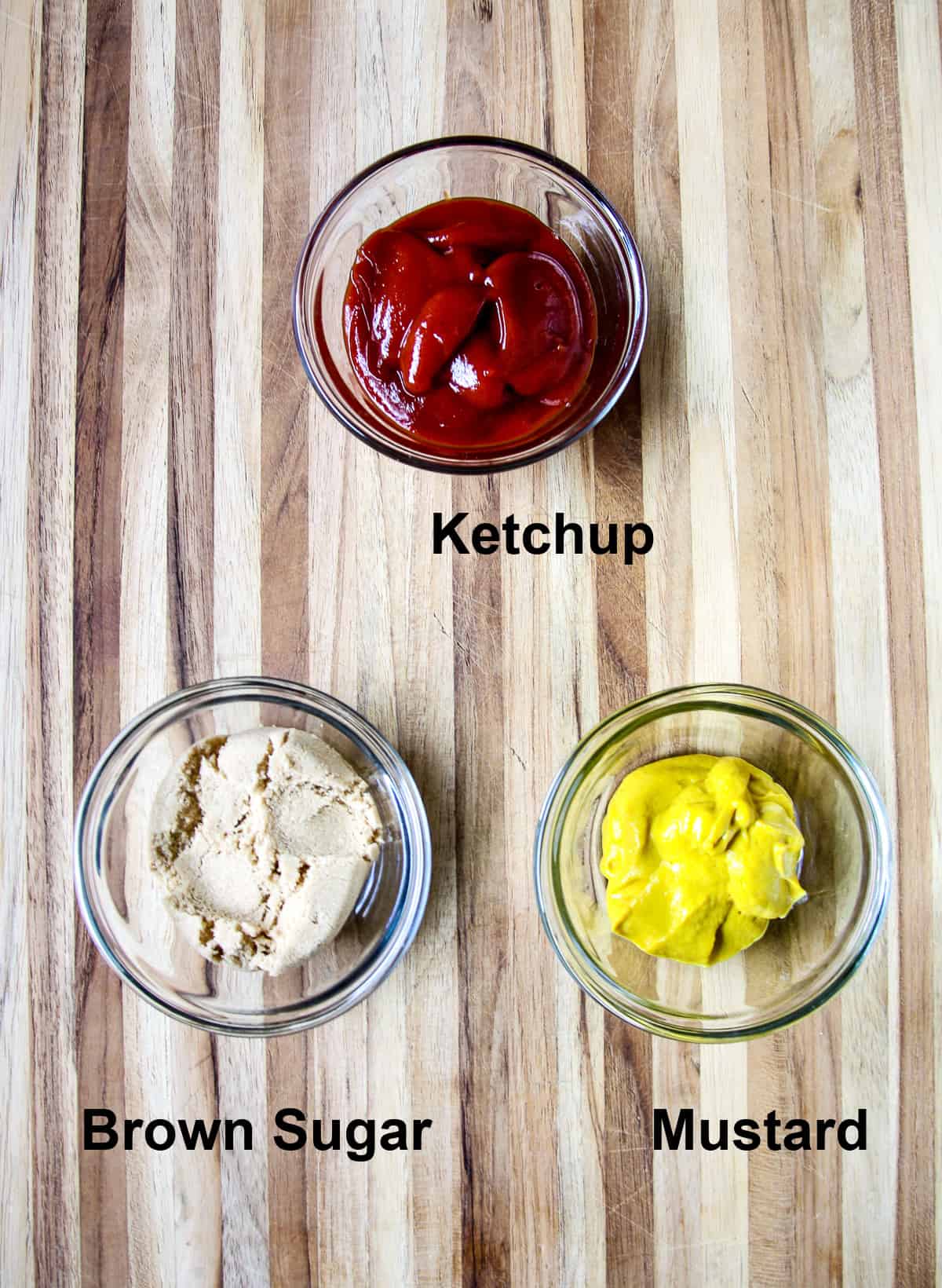 The ingredients to make the meatloaf glaze.