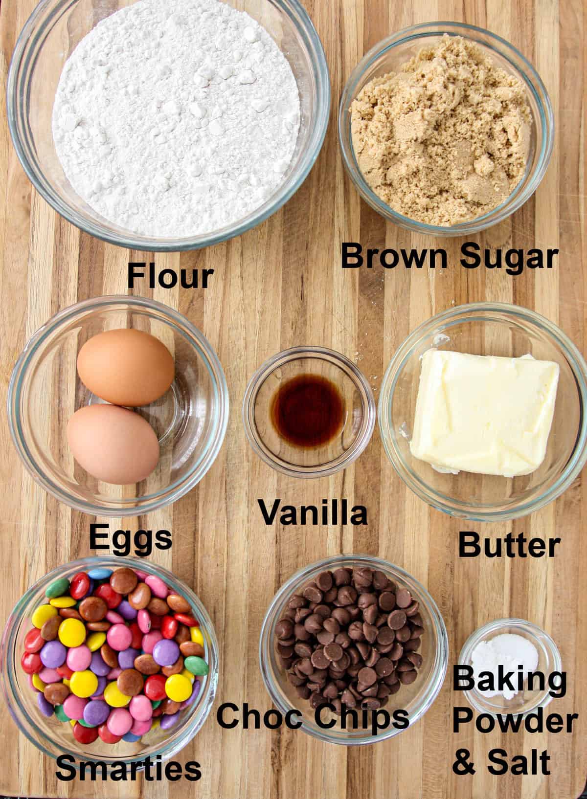 The ingredients to make this recipe in glass bowls.